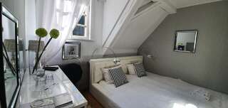 Отели типа «постель и завтрак» Fregata Загуже-Слёнске Двухместный номер с 1 кроватью и собственной ванной комнатой-1
